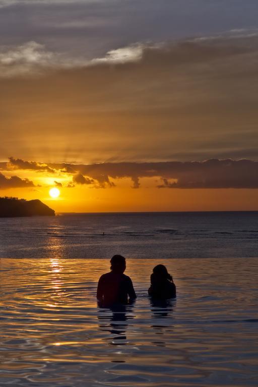 Guam Reef Hotel Тьюмон Екстер'єр фото